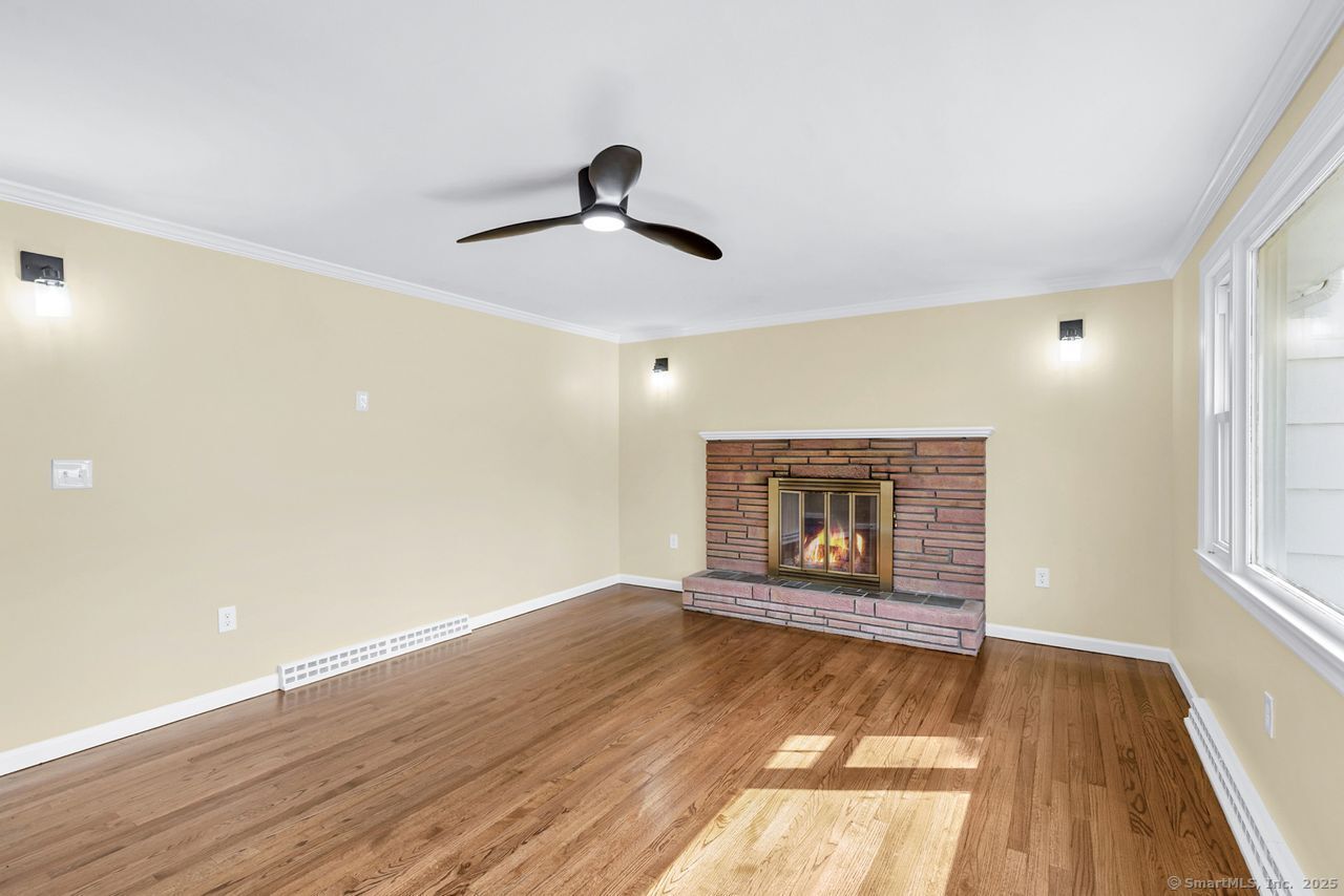 51 Jennifer Road, Hamden, Connecticut image 3