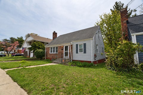 Photo of 113 Clark Street, Bridgeport, CT 06606 (MLS # 24216029)