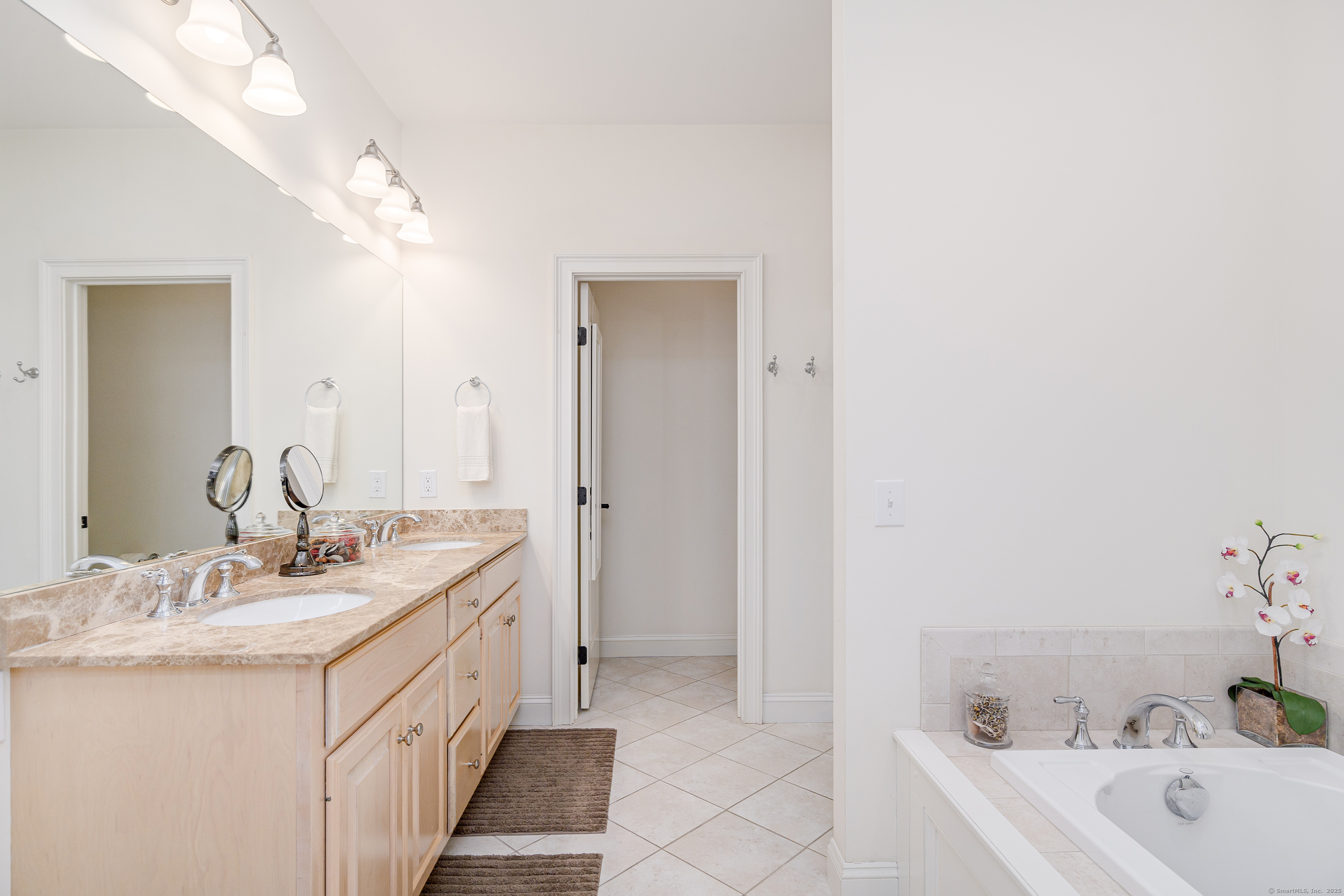 34 Great Heron Lane #34, Brookfield, Connecticut image 16