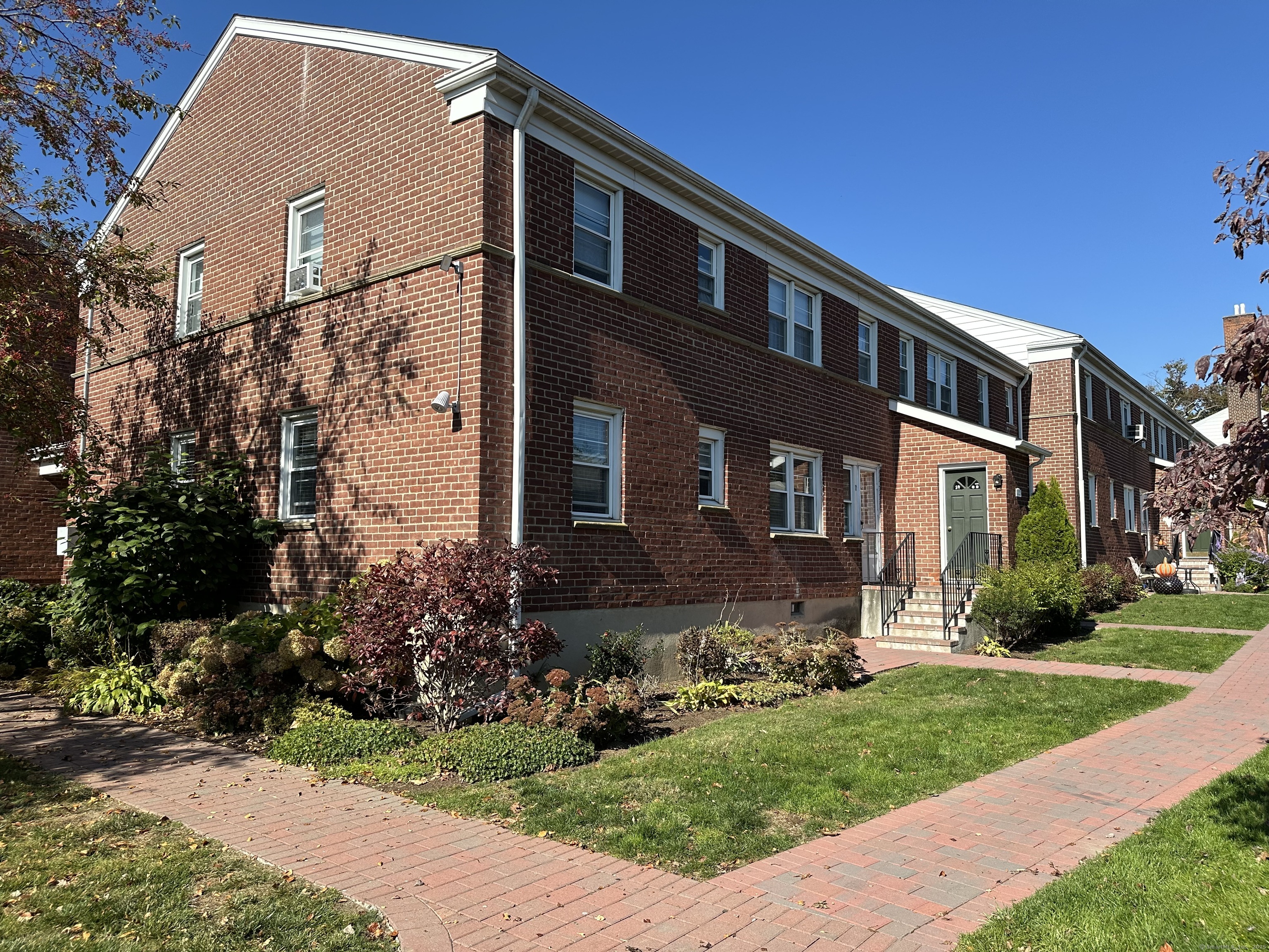 Property for Sale at Hope Street C, Stamford, Connecticut - Bedrooms: 1 
Bathrooms: 1 
Rooms: 3  - $199,900