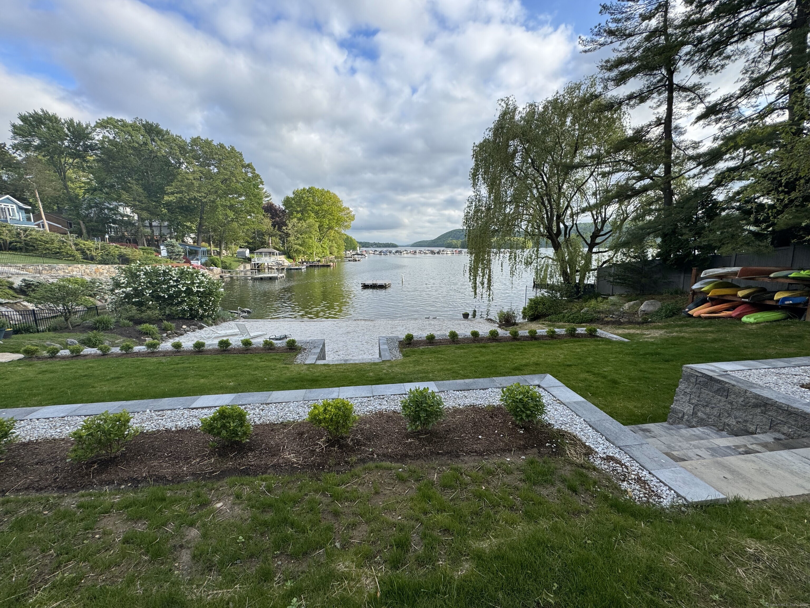 9 Lake Point Drive