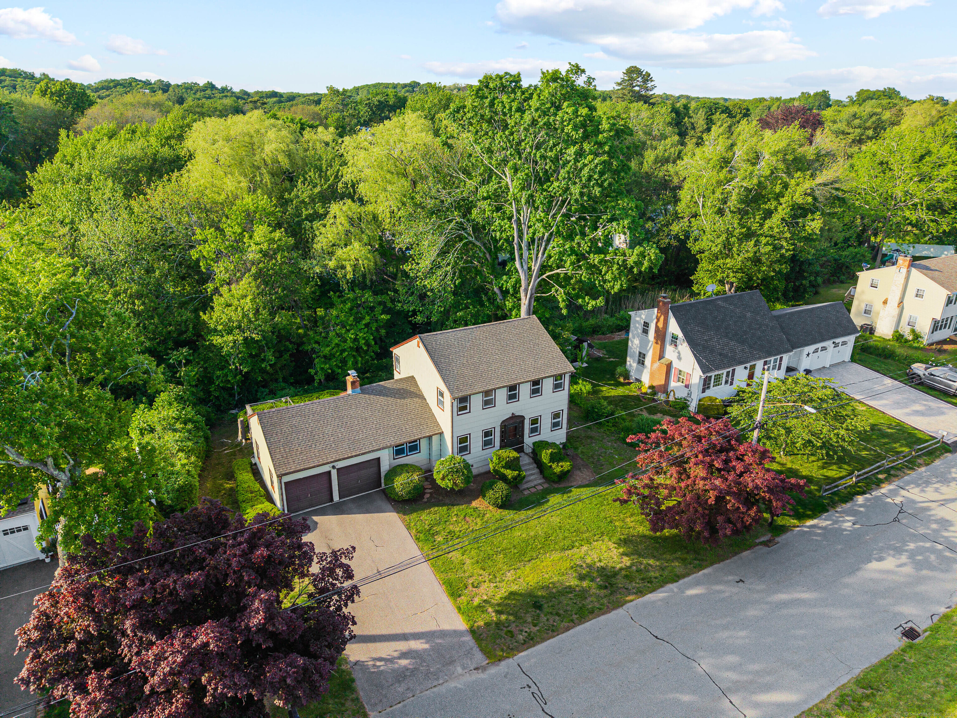 14 Meadowood Lane