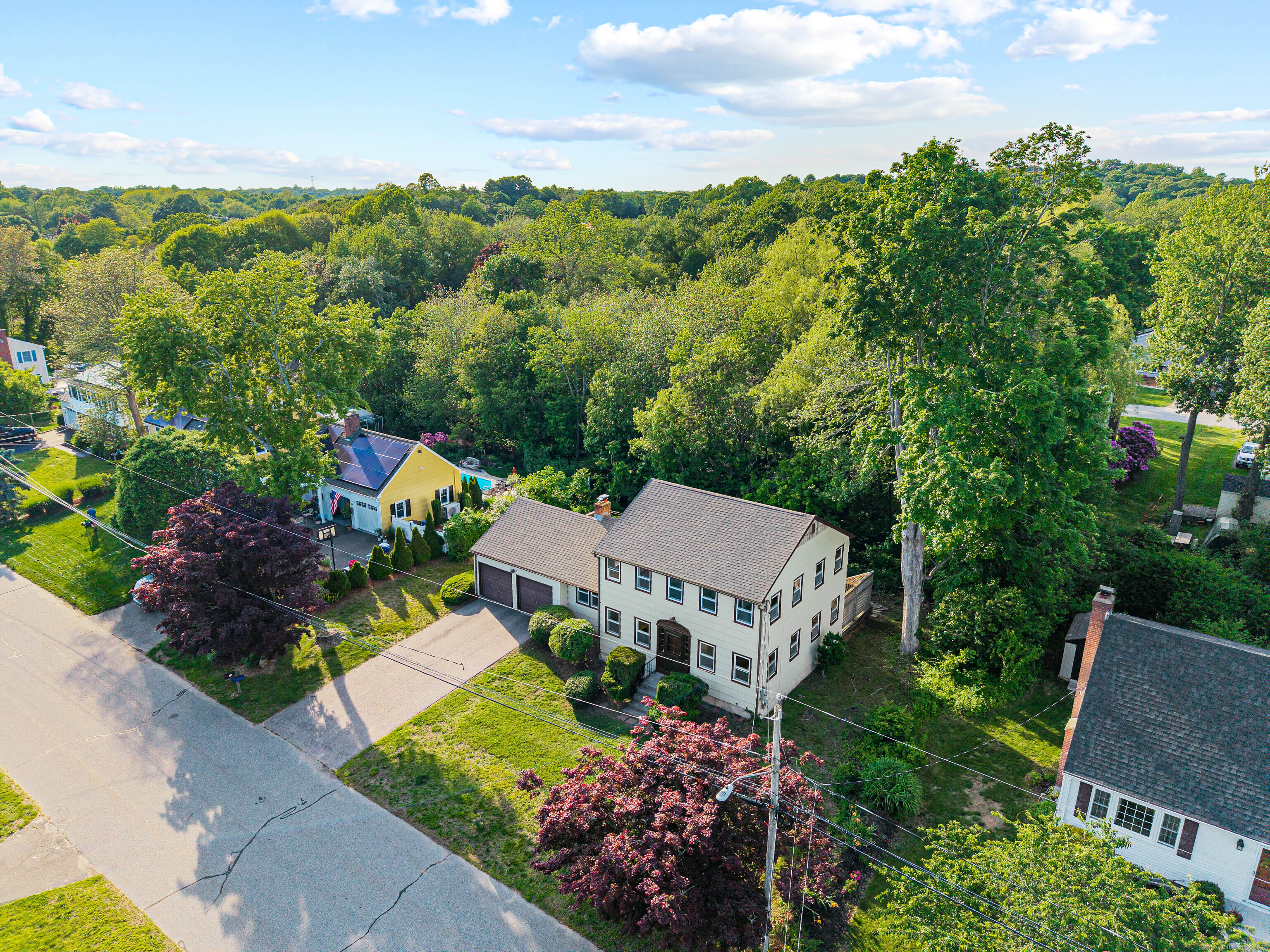 14 Meadowood Lane