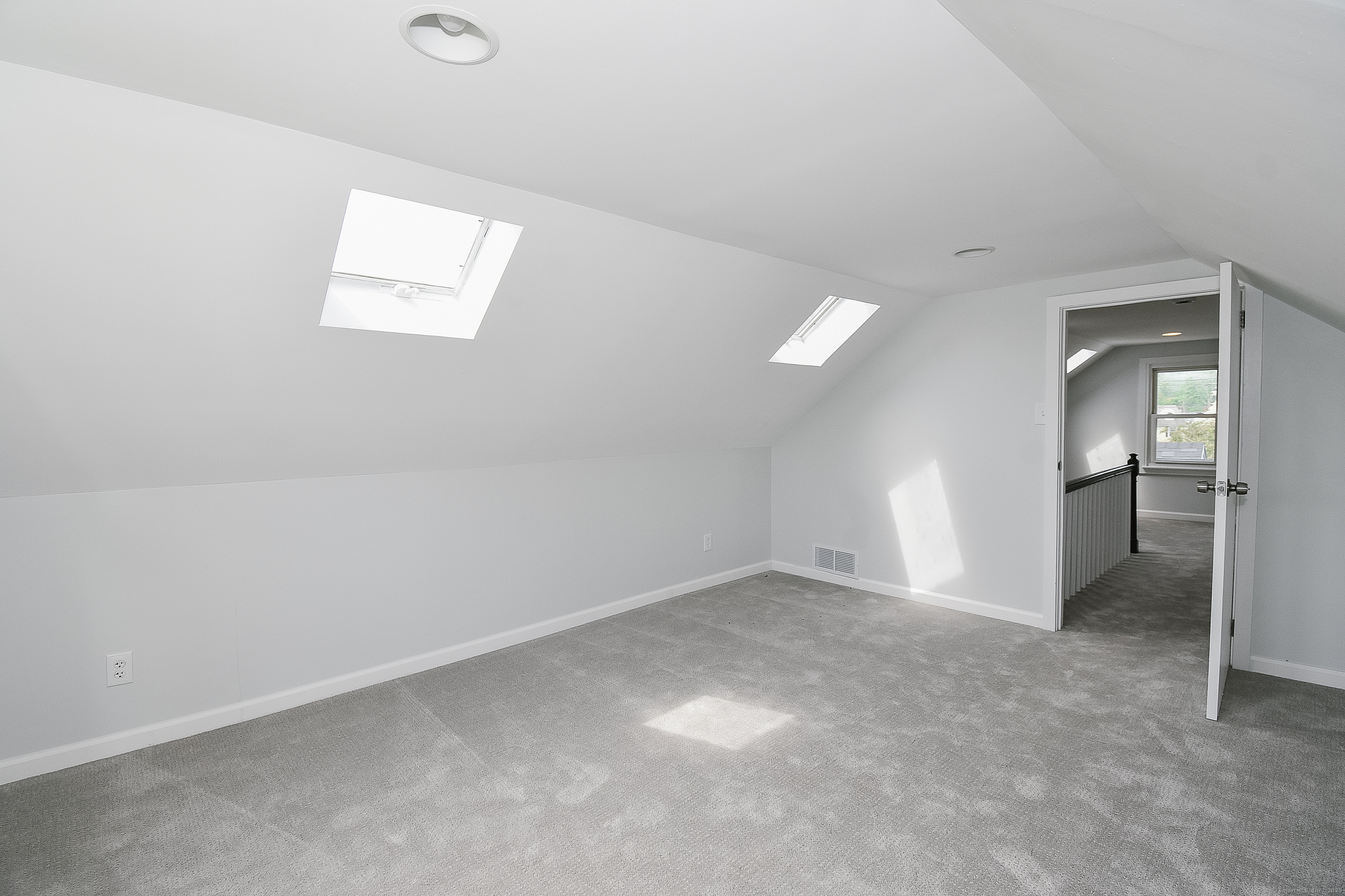 5 Roberge Road, Bristol, Connecticut image 28
