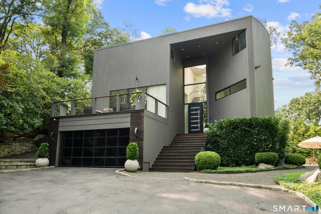 Photo of 210 Red Fox Road, Stamford, CT 06903 (MLS # 24200081)