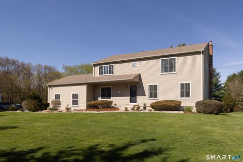 Photo of 5 Pondside Place, Cheshire, CT 06410 (MLS # 24171304)