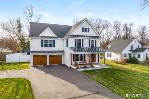 Photo of 38 Macdonald Road, Trumbull, CT 06611 (MLS # 24151557)