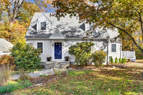 31 Cedarhurst Lane Milford CT 06461