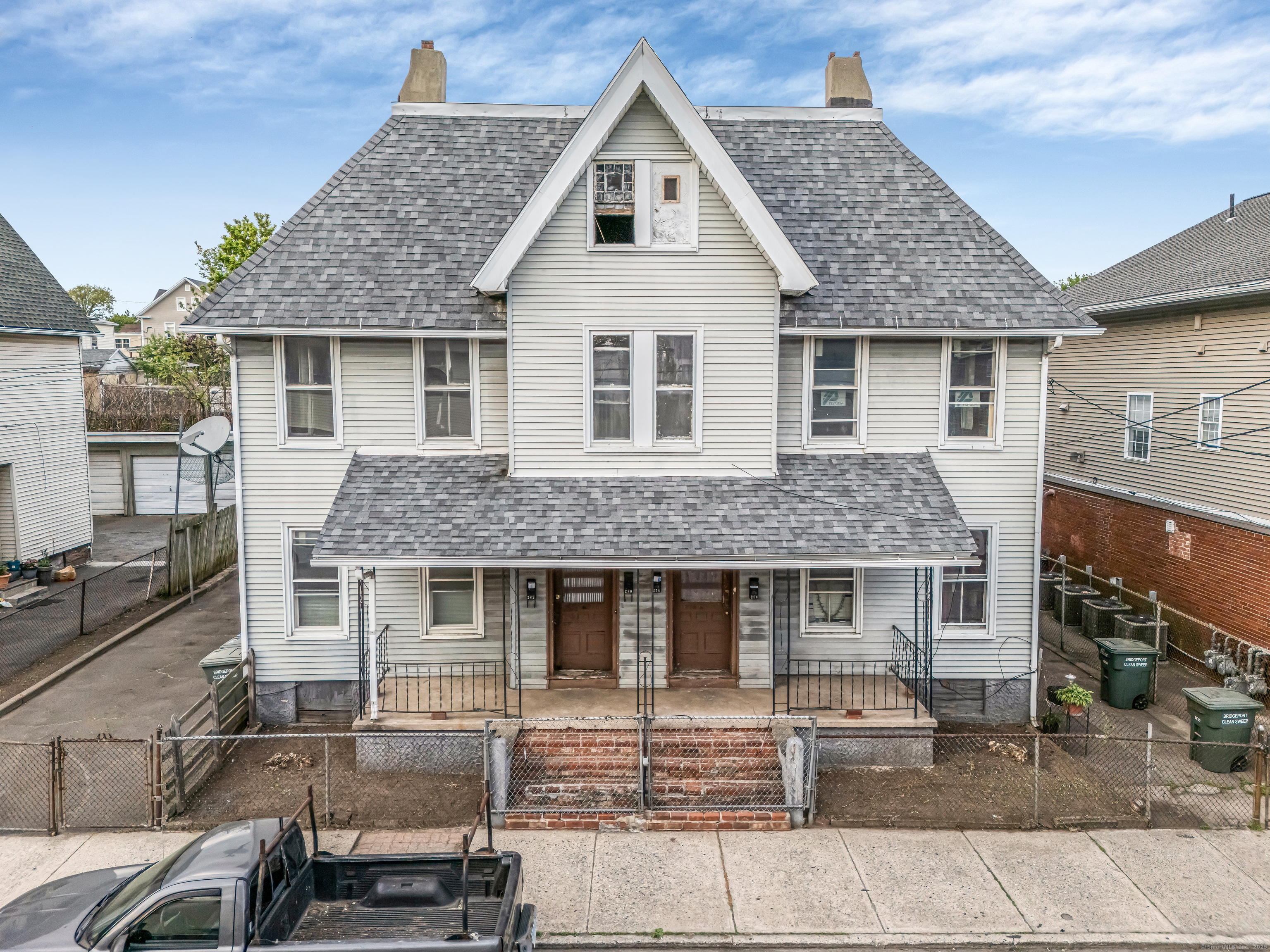 Property for Sale at Pequonnock Street, Bridgeport, Connecticut - Bedrooms: 8 
Bathrooms: 4 
Rooms: 20  - $429,900