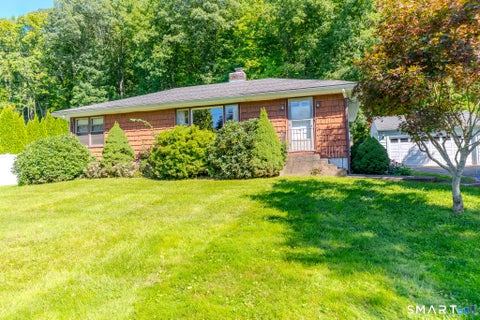 Homes For Sale - 374 Moss Farms Road<br/> New Haven County, Cheshire, CT 06410
