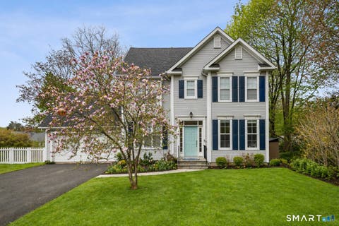 Homes For Sale - 44 Cricket Lane<br/> Fairfield, CT 06825