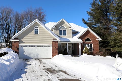 Photo of 36 Frechette Circle, Manchester, CT 06040 (MLS # 24152498)