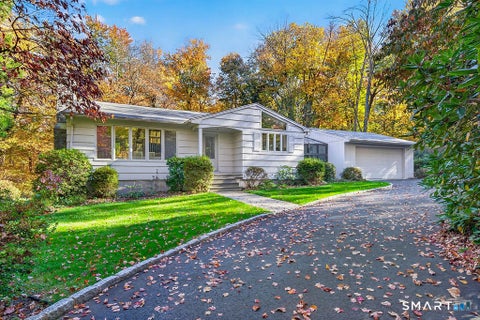 Photo of 814 Amity Road, Bethany, CT 06524 (MLS # 170626300)