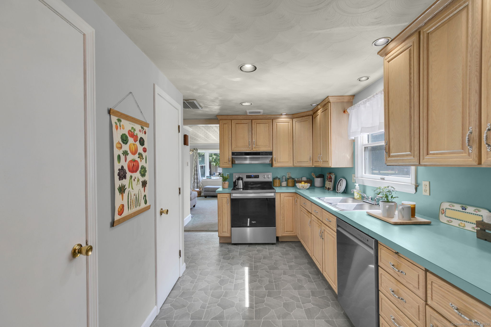 Plainville, Connecticut 06062, United States, 1 Bedroom Bedrooms, ,1 BathroomBathrooms,Residential,Coming Soon,188259