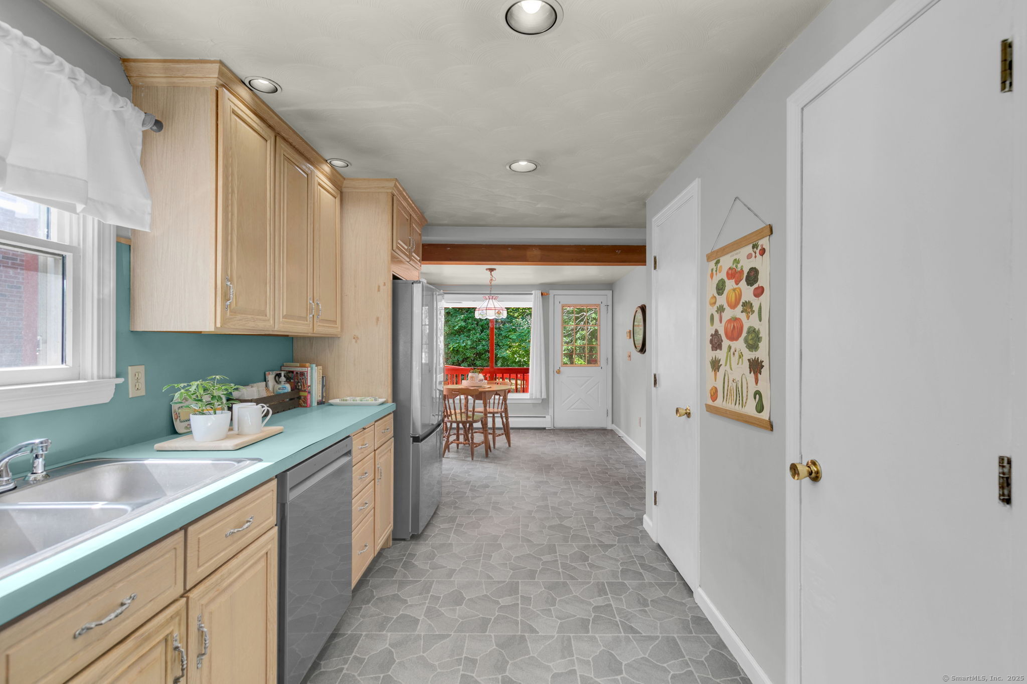 Plainville, Connecticut 06062, United States, 1 Bedroom Bedrooms, ,1 BathroomBathrooms,Residential,Coming Soon,188259