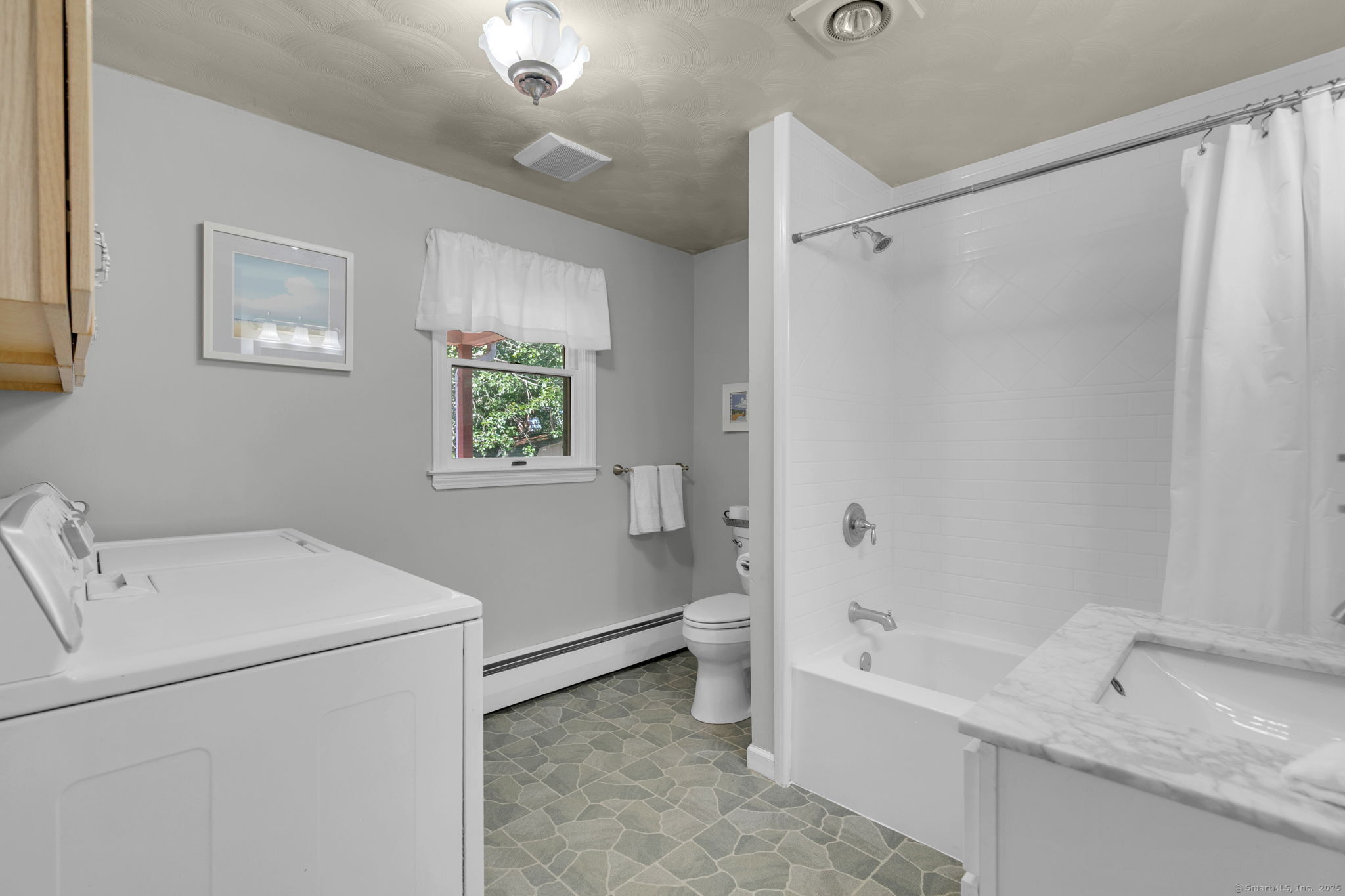 Plainville, Connecticut 06062, United States, 1 Bedroom Bedrooms, ,1 BathroomBathrooms,Residential,Coming Soon,188259