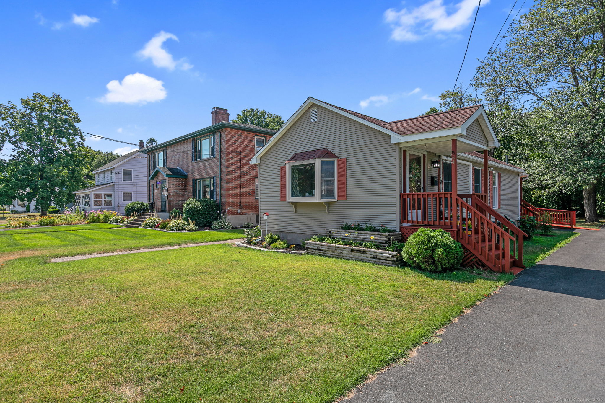 64 Tomlinson Avenue