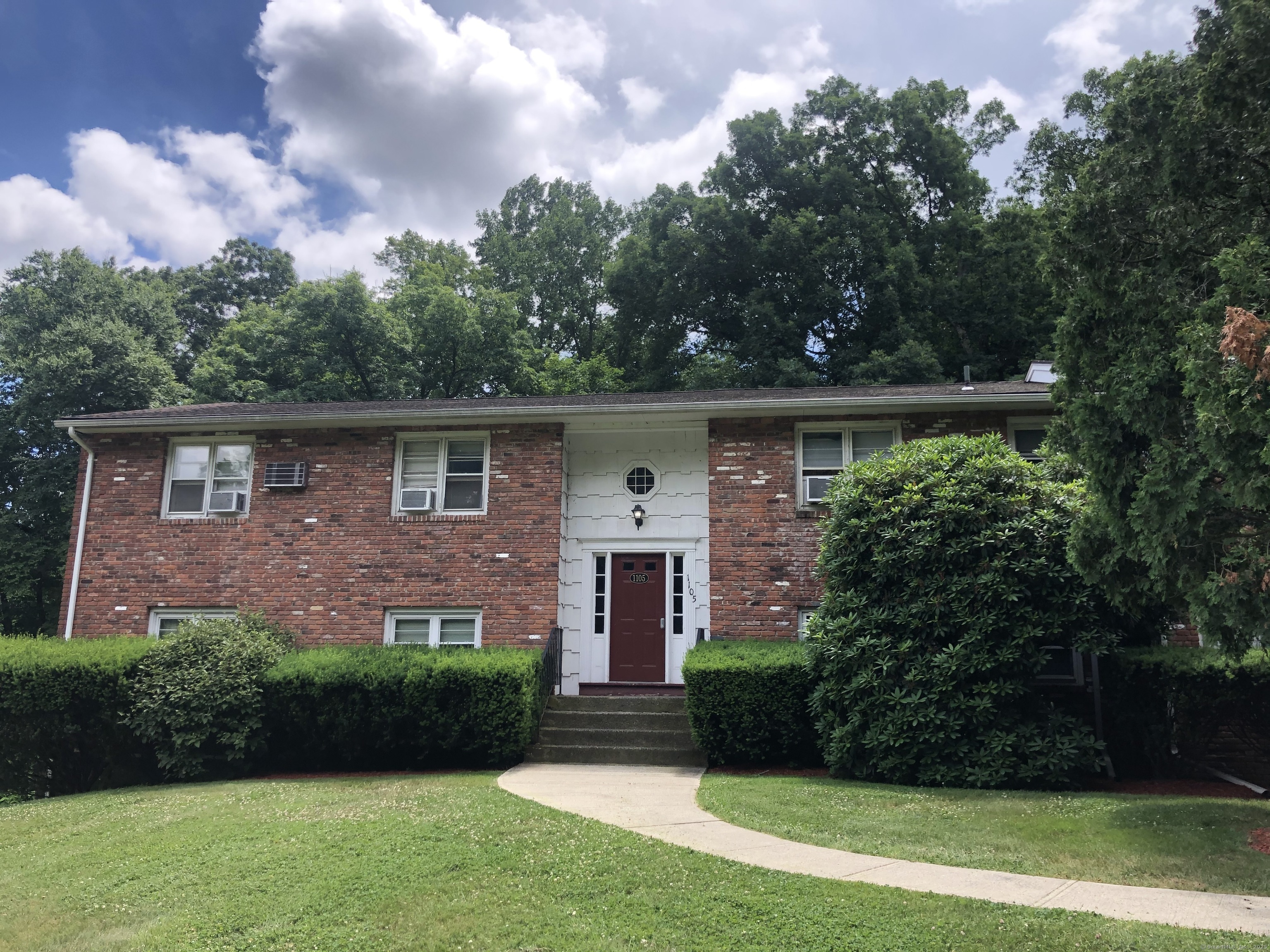 Property for Sale at Waterbury Road Apt 1B, Cheshire, Connecticut - Bedrooms: 1 
Bathrooms: 1 
Rooms: 3  - $189,900
