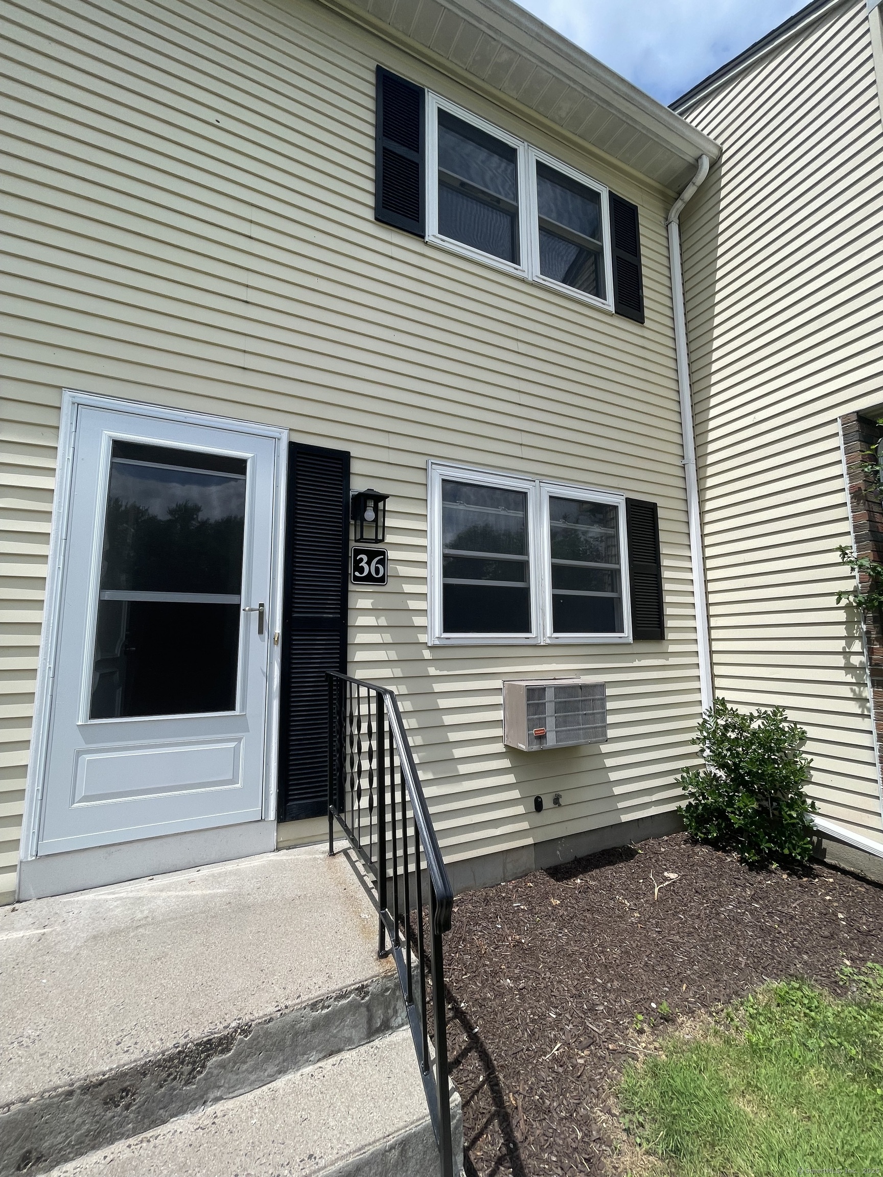 56 Elm Street APT 36
