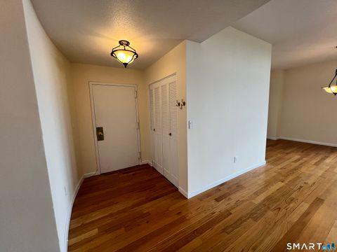 Tiny photo for 3200 Park Avenue #7A2, Bridgeport, CT 06604 (MLS # 24167868)