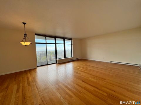 Tiny photo for 3200 Park Avenue #7A2, Bridgeport, CT 06604 (MLS # 24167868)