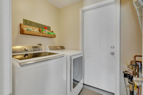 Tiny photo for 25 Pebble Court, Newington, CT 06111 (MLS # 24142731)