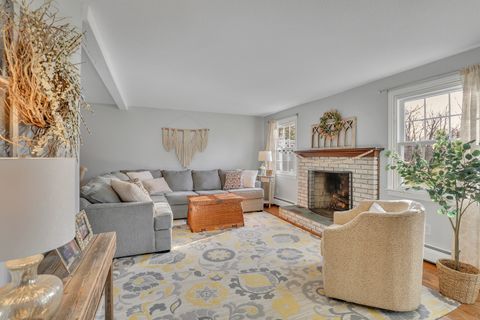 Tiny photo for 25 Pebble Court, Newington, CT 06111 (MLS # 24142731)