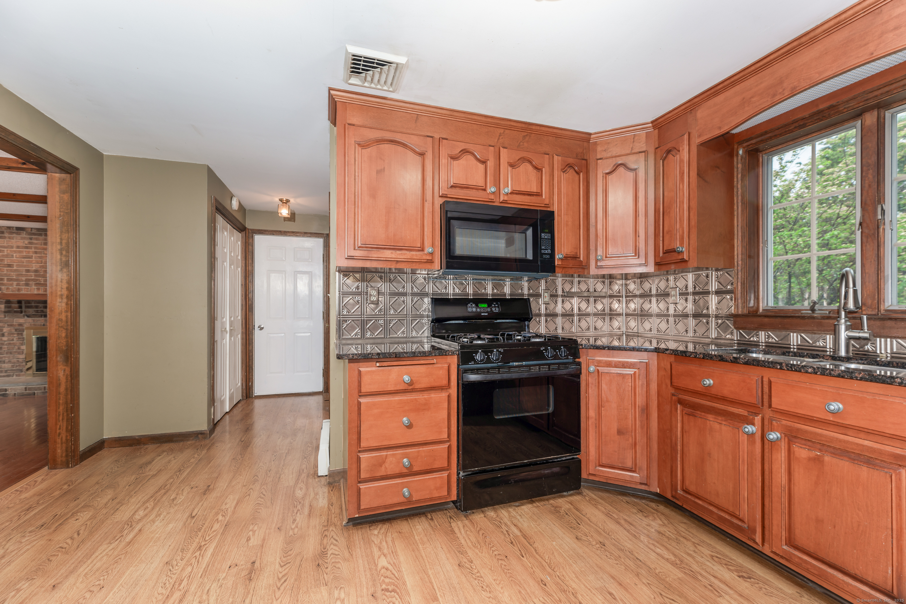 362 Pleasant Street, Southington, Connecticut image 11