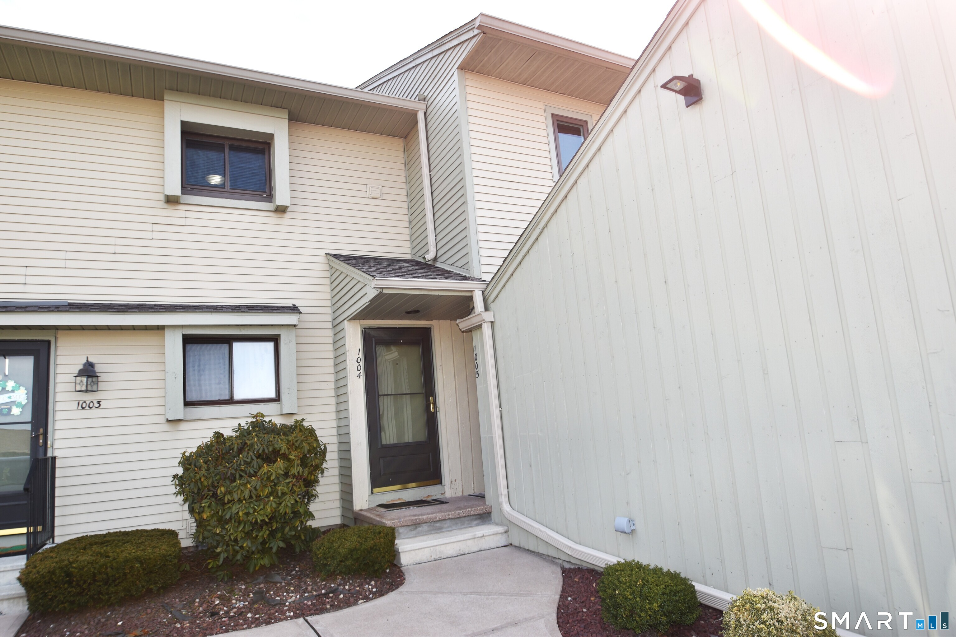 1004 Summer Hill Drive 1004