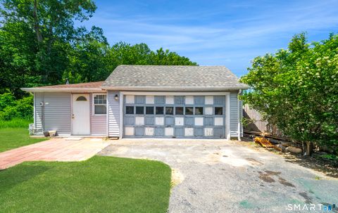 Tiny photo for 25 Oakwood Street, Bridgeport, CT 06606 (MLS # 24185077)