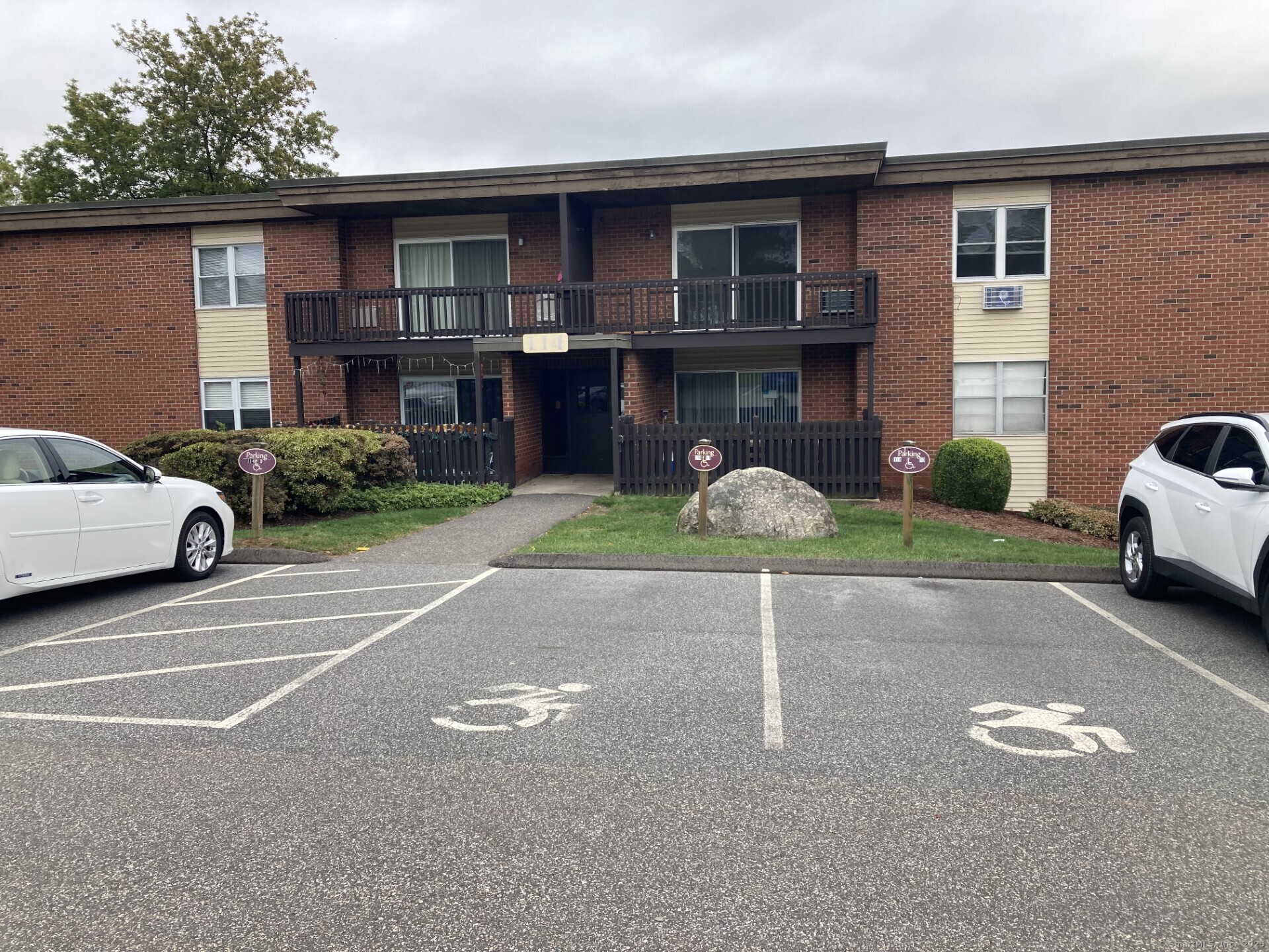 114 Balance Rock Road APT 12