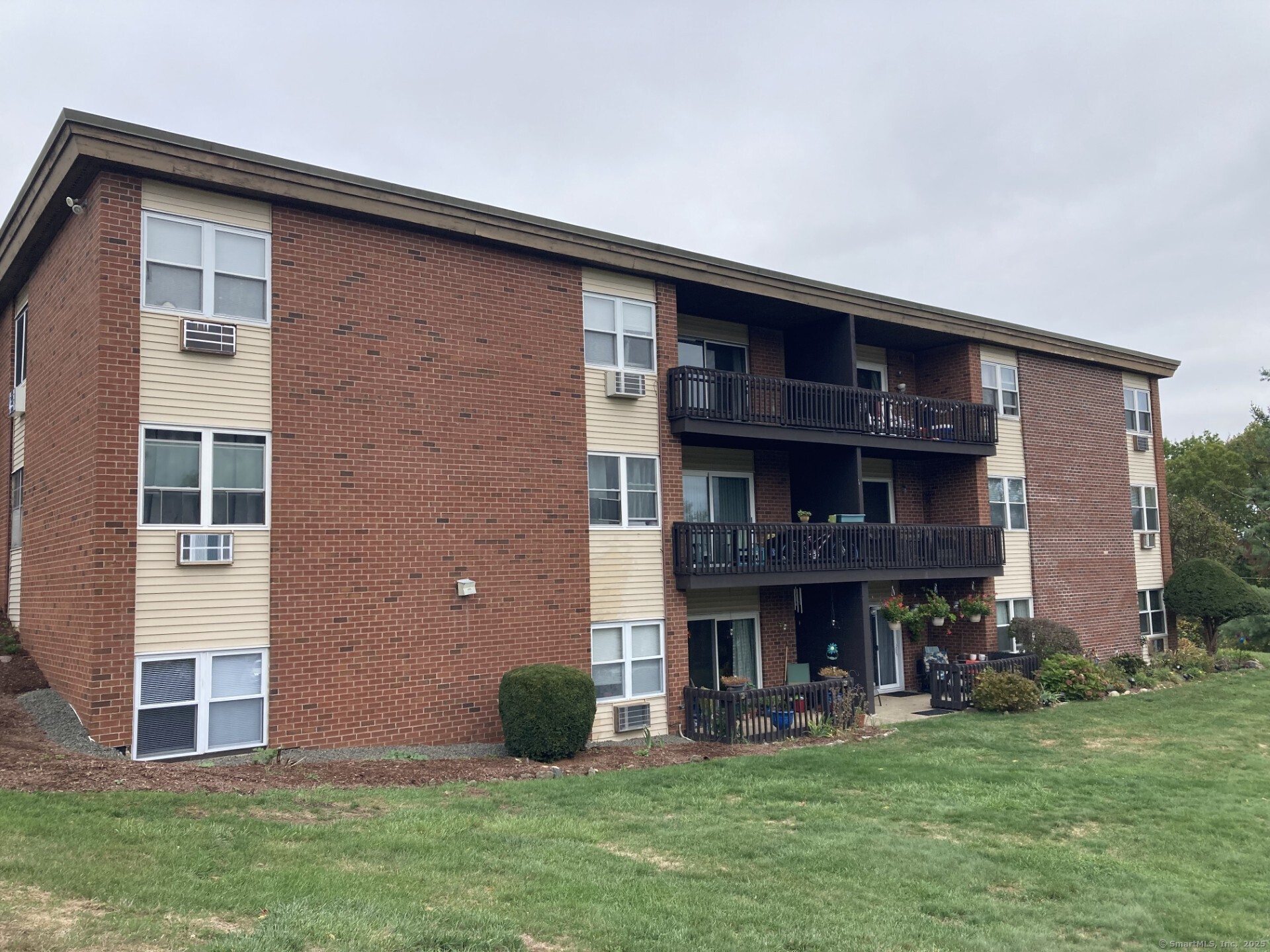 114 Balance Rock Road APT 12