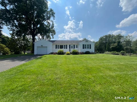 Homes For Rent - 21 Brookfield Meadows Road<br/> Brookfield, CT 06804
