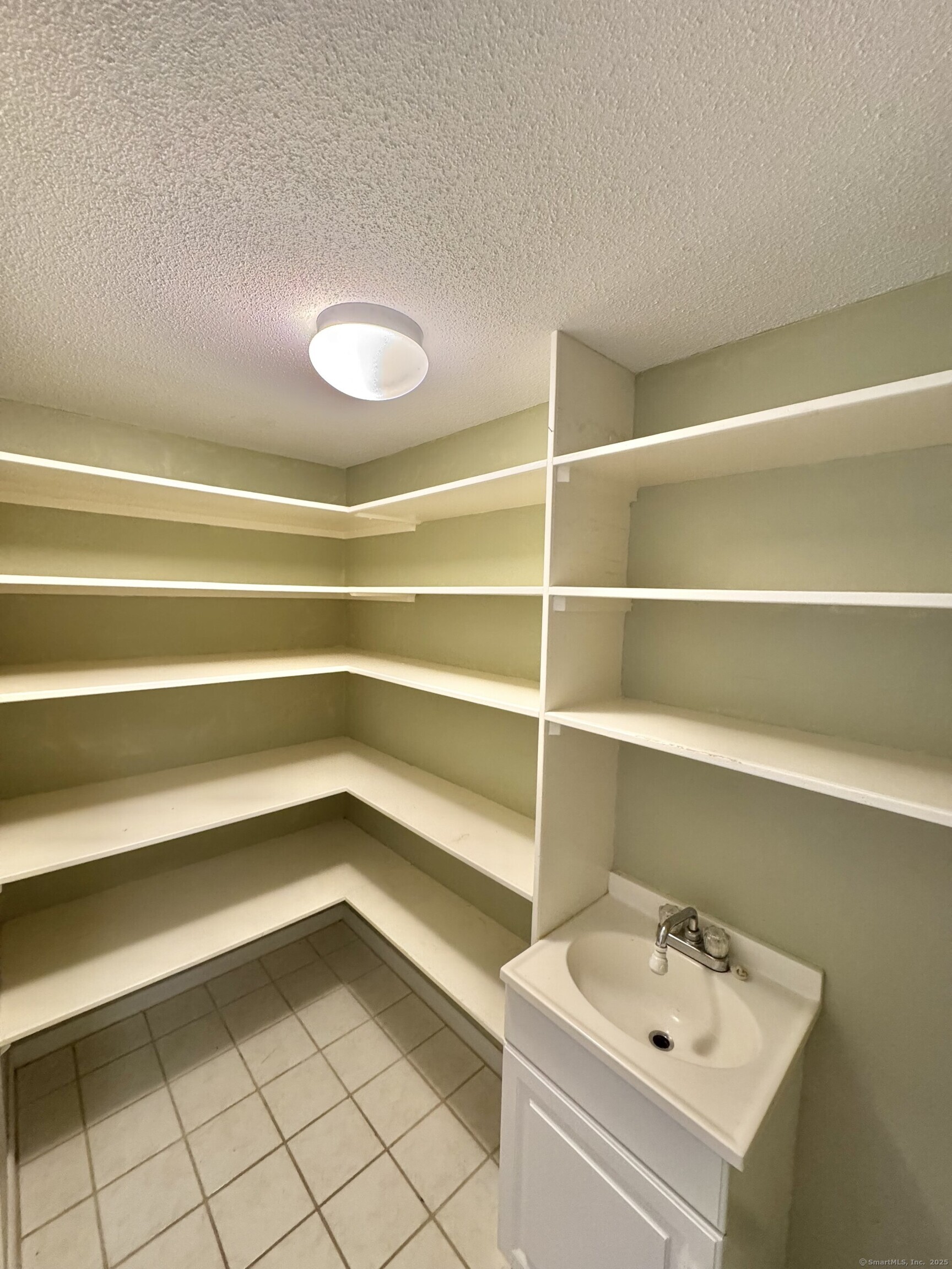 795 Prospect Avenue #B-5, West Hartford, Connecticut image 20
