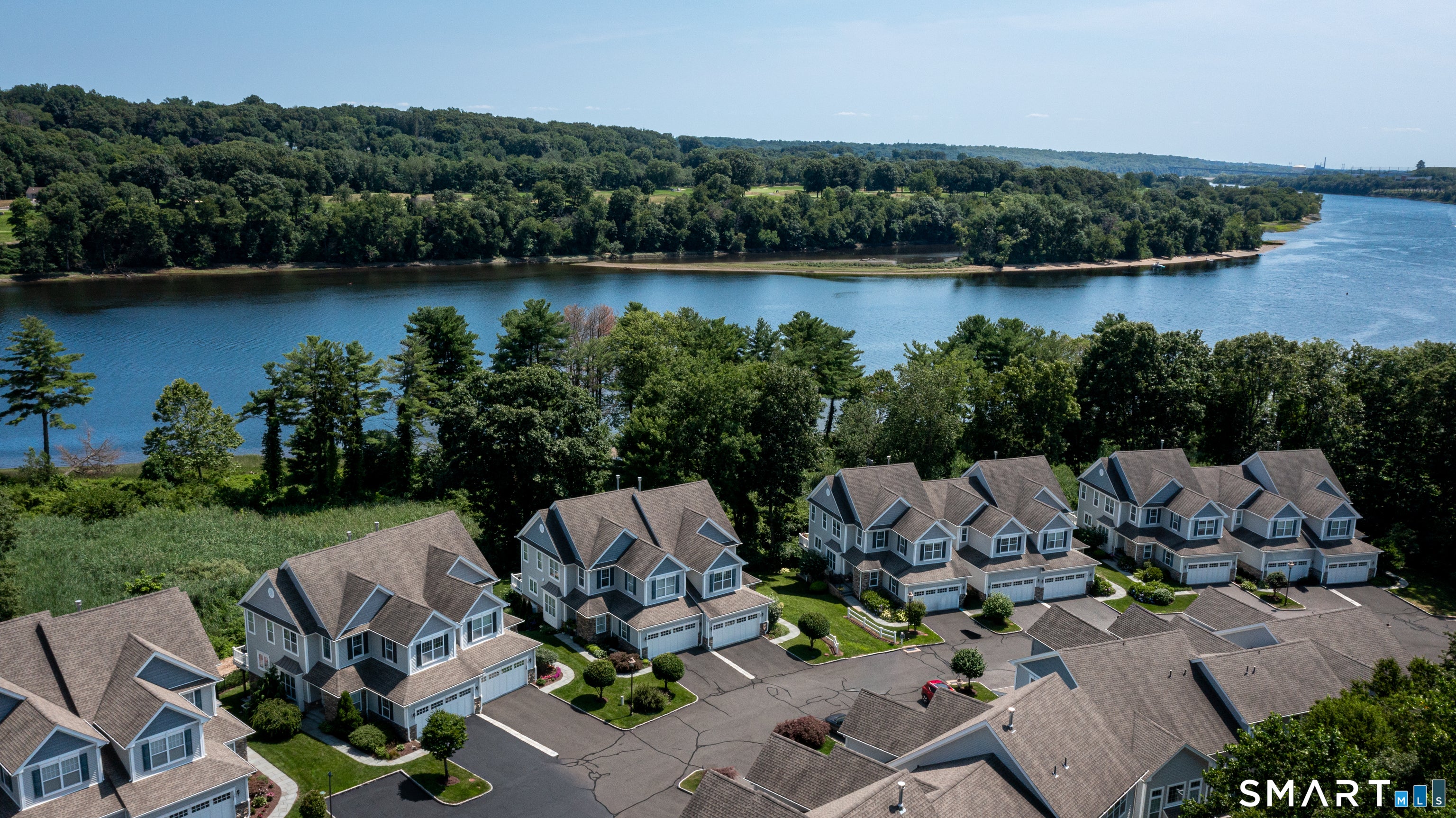 560 River Road 16