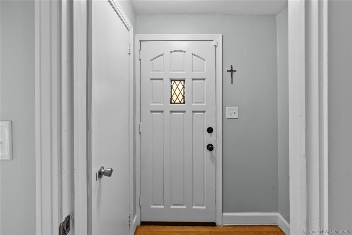 10 Yale Street, West Hartford, Connecticut image 3