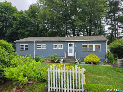 Photo of 439 Putnam Pike, Killingly, CT 06241 (MLS # 24189735)