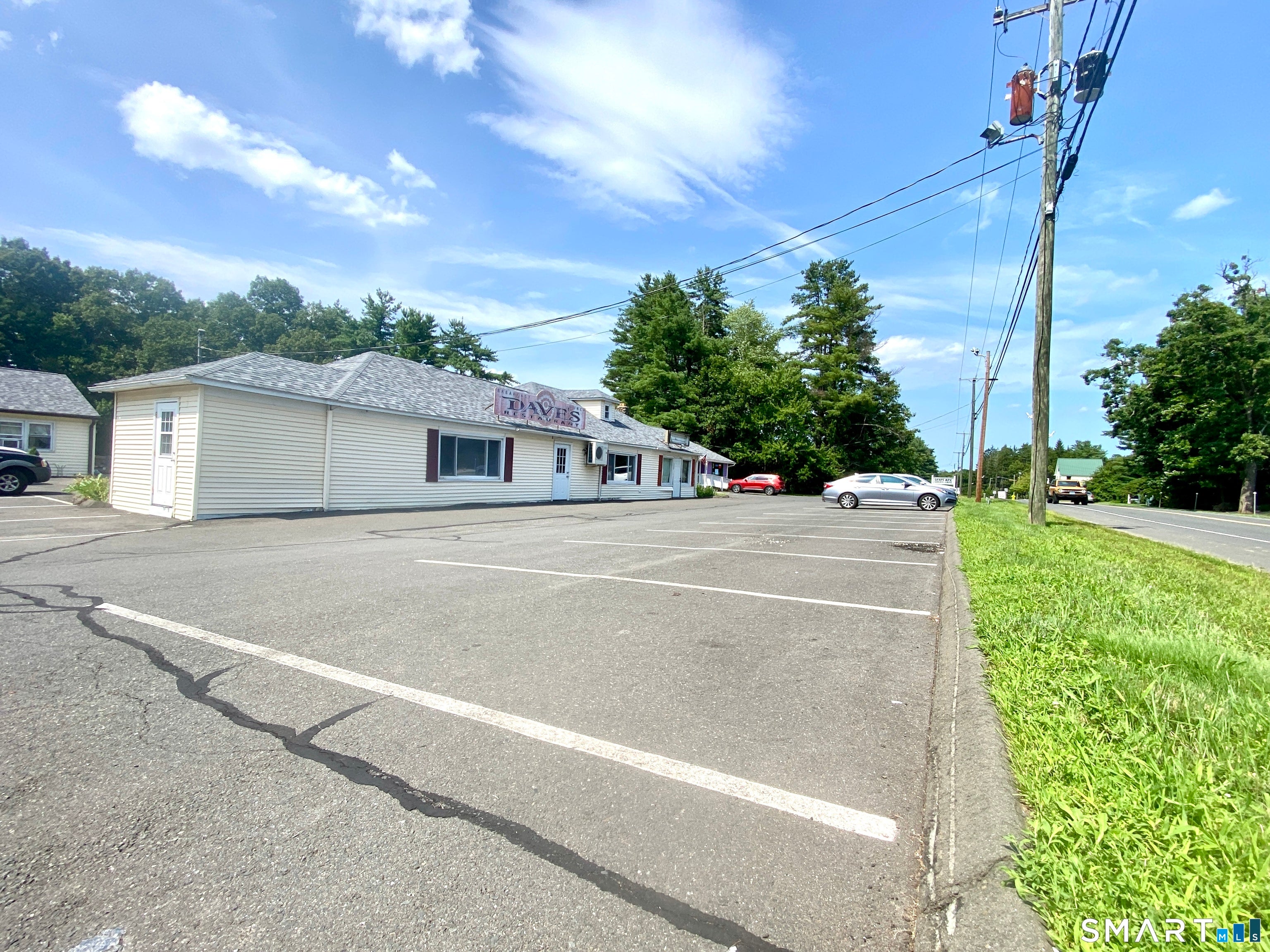 569 Salmon Brook Street