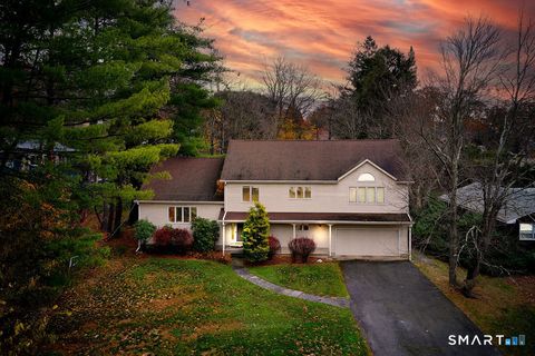 Photo of 66 Wynn Wood Drive, Fairfield, CT 06825 (MLS # 24170000)