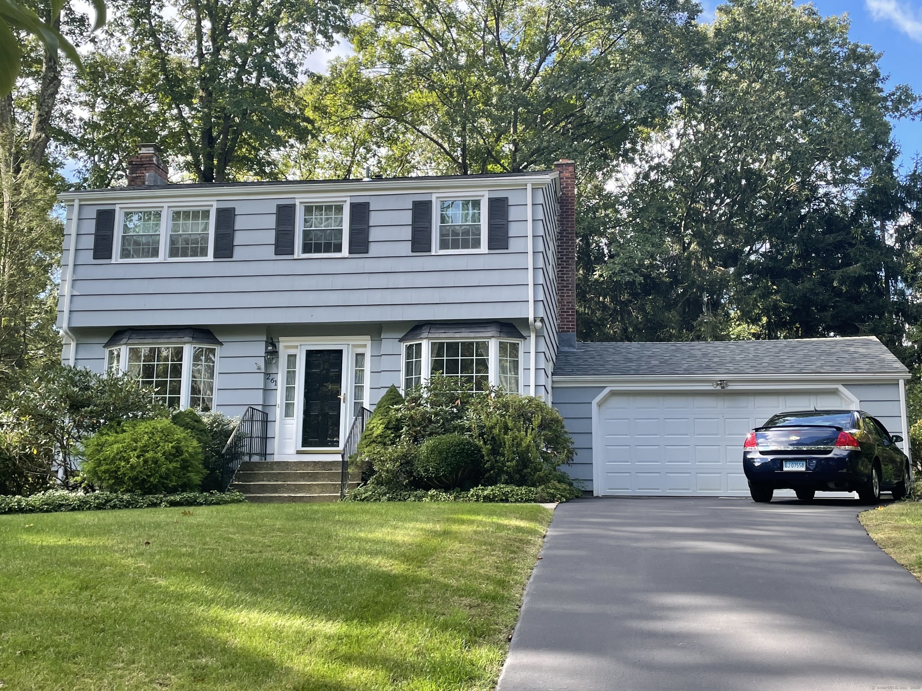 Property for Sale at Papurah Road, Fairfield, Connecticut - Bedrooms: 4 
Bathrooms: 2 
Rooms: 8  - $825,000