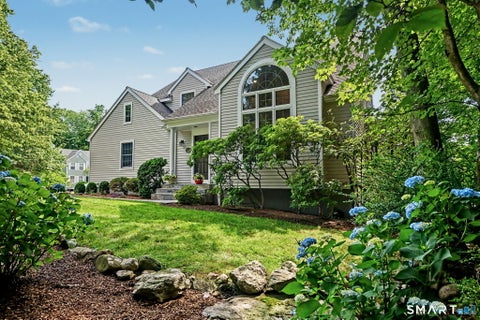 Photo of 117 Edward Place, Stamford, CT 06905 (MLS # 24185363)