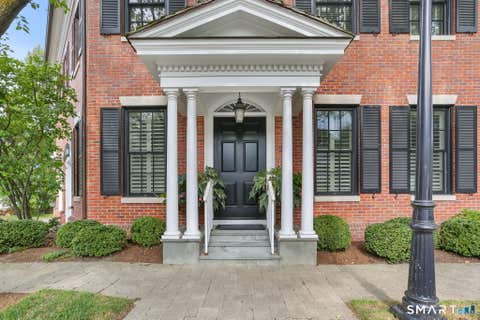 Photo of 2 Elmwood Drive #2, Fairfield, CT 06890 (MLS # 24195971)