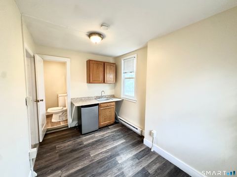 Photo of 1431 Bank Street #1B, Waterbury, CT 06708 (MLS # 24163464)