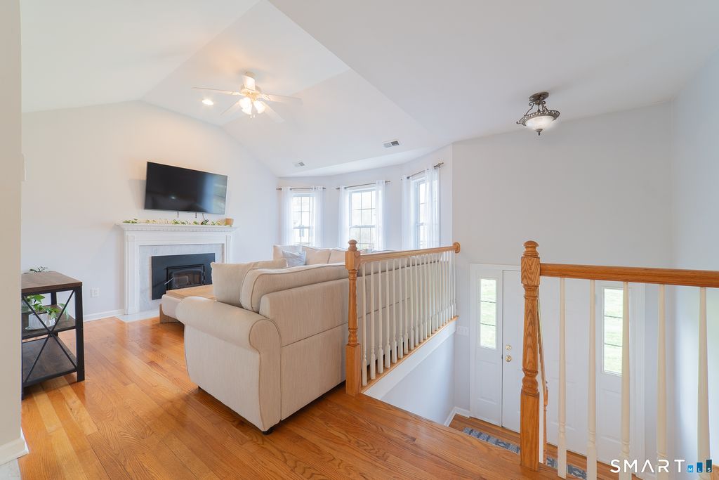 Photo of 422 Jones Road, Naugatuck, CT 06770 (MLS # 24171433)