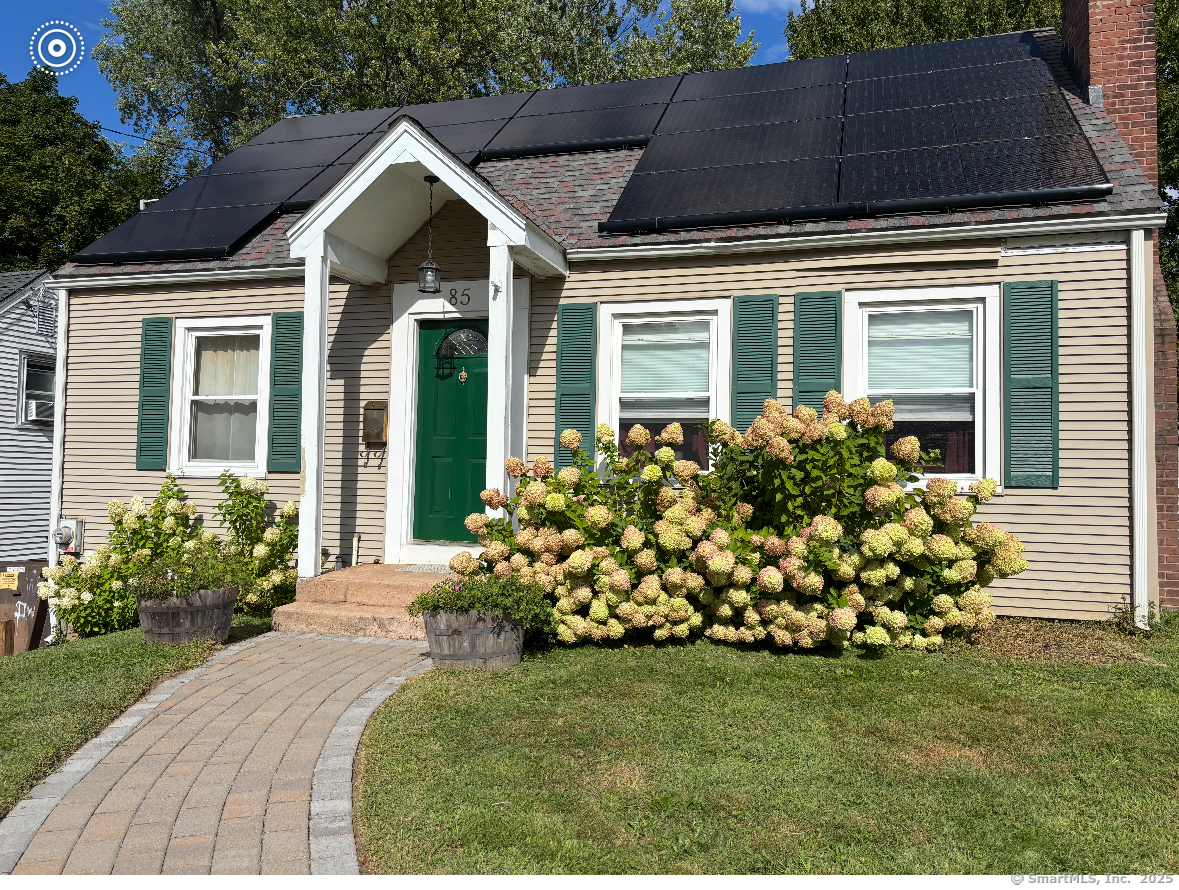 Manchester, Connecticut 06040, United States, 2 Bedrooms Bedrooms, ,1 BathroomBathrooms,Residential,Active,246843