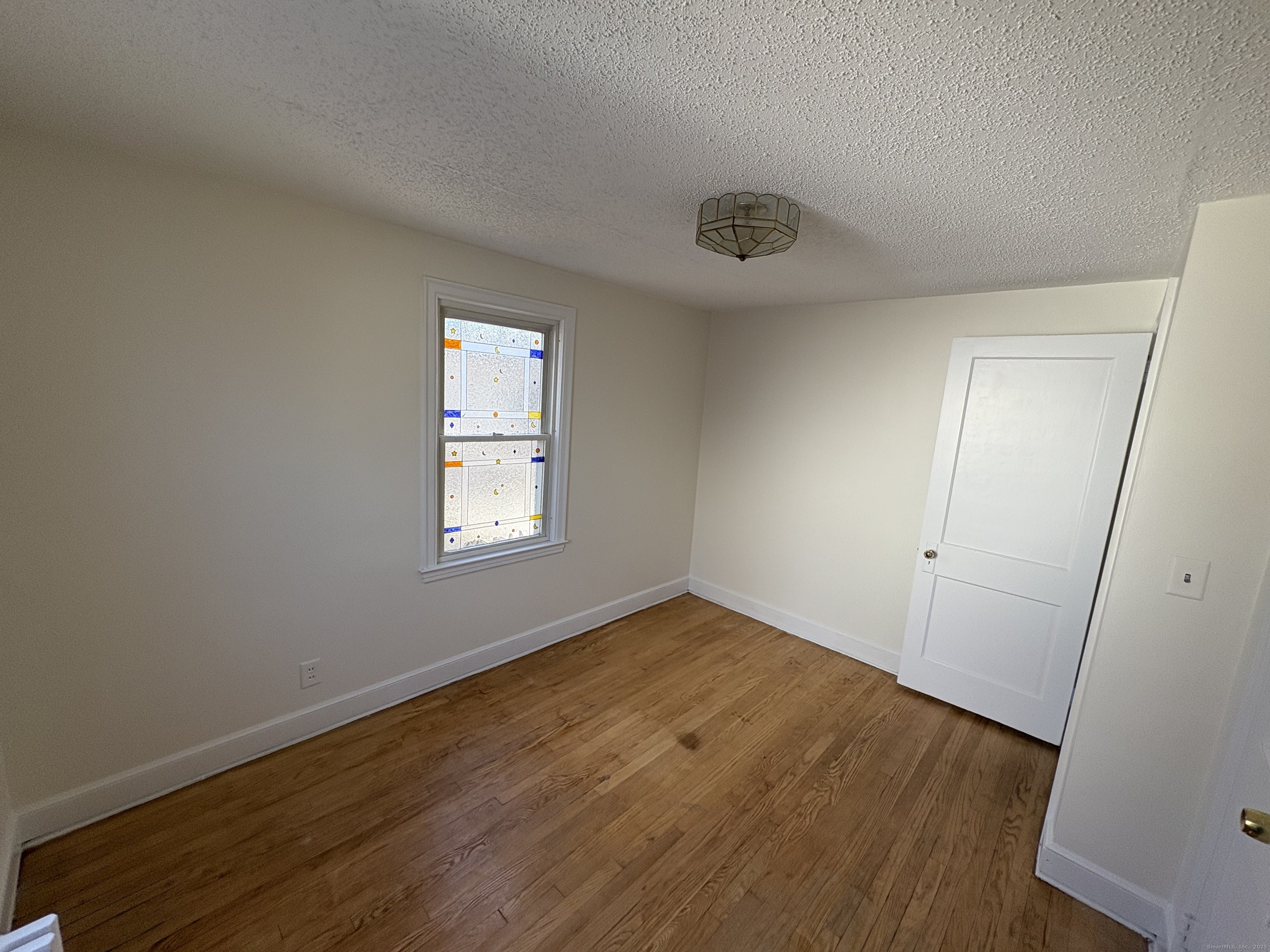 Manchester, Connecticut 06040, United States, 2 Bedrooms Bedrooms, ,1 BathroomBathrooms,Residential,Active,246843