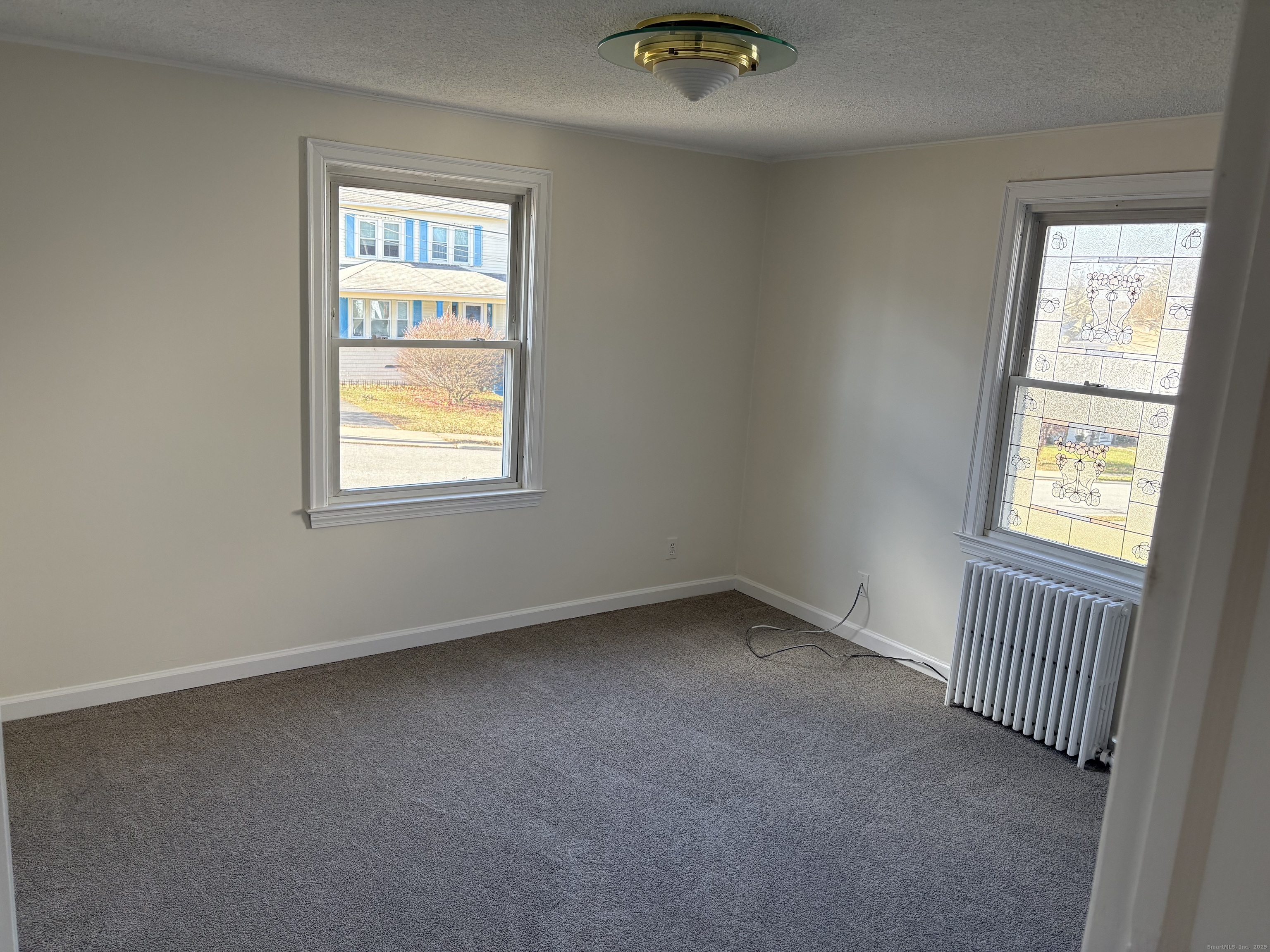 Manchester, Connecticut 06040, United States, 2 Bedrooms Bedrooms, ,1 BathroomBathrooms,Residential,Active,246843