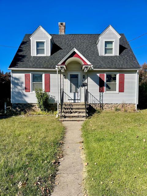 Photo of 65 Hinsdale Avenue, Waterbury, CT 06705 (MLS # 24134341)