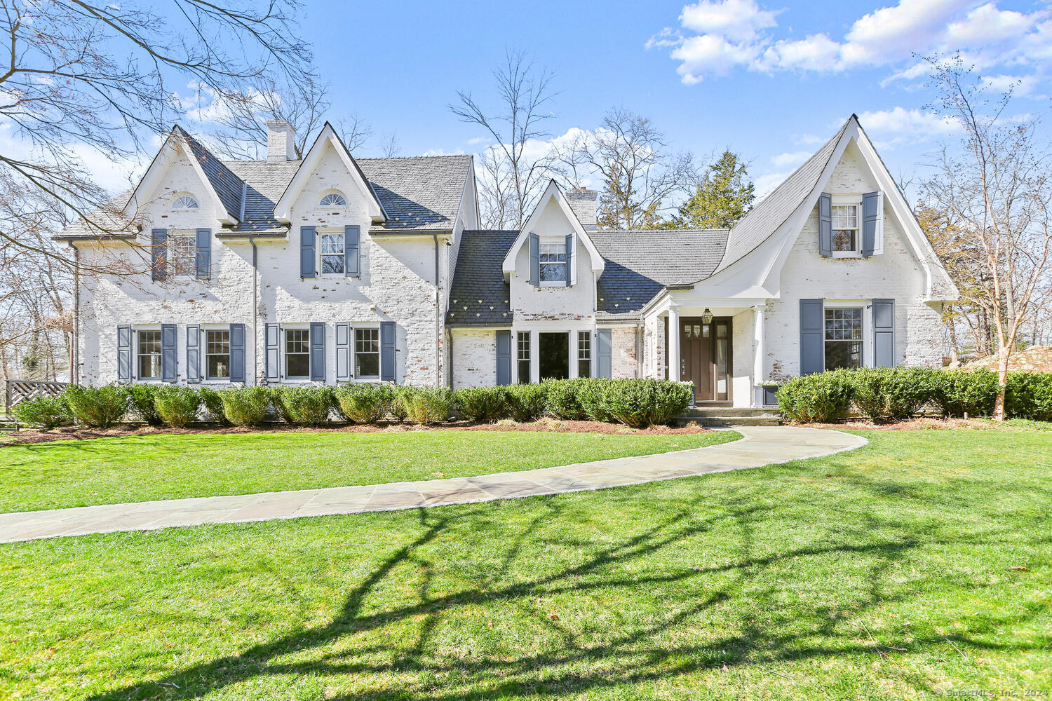 Property for Sale at 116 Farms Road, Stamford, Connecticut - Bedrooms: 4 
Bathrooms: 5 
Rooms: 11  - $3,785,000