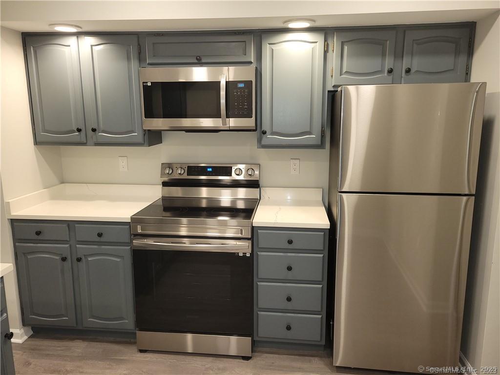 33 Rollingwood Drive 33
